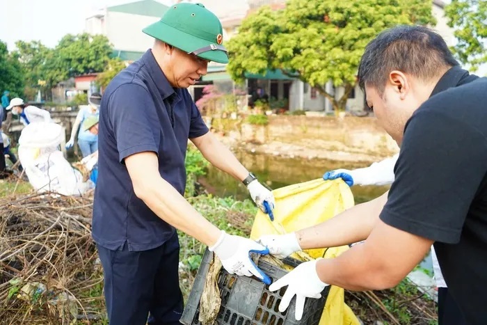 Thành phố Hải Dương ra quân tổng vệ sinh môi trường